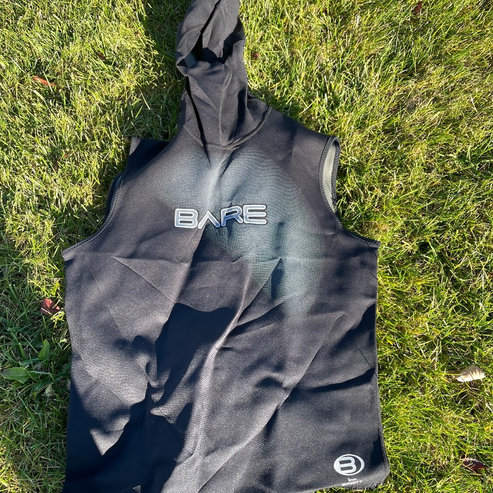XL Bare Sport 1mm hooded vest SCUBA